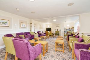 RESIDENTS LOUNGE- click for photo gallery